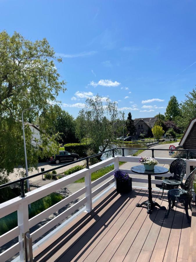 The Lake Inn Nieuwkoop Exteriör bild
